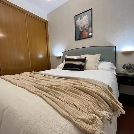 Апартаменти Old Town Core Next To Plaza Nueva